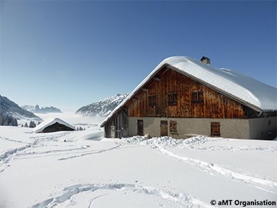 paysage chalet enneigé