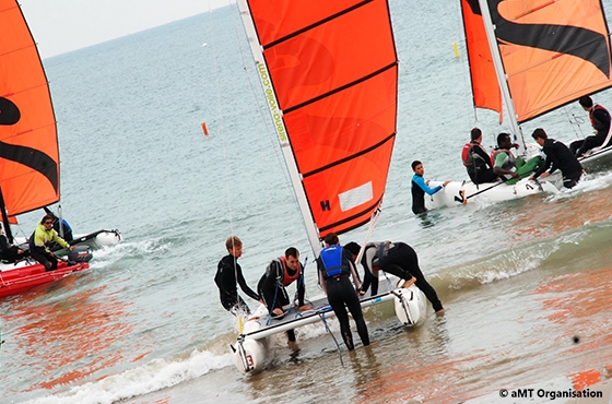 Catamaran sur la plage de La Baule