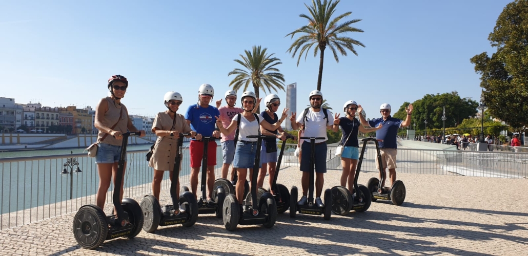 Groupe de participants lors d'un événement d'entreprise à Séville